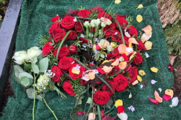 Grabschmuck für Ihren Verstorbenen liebsten